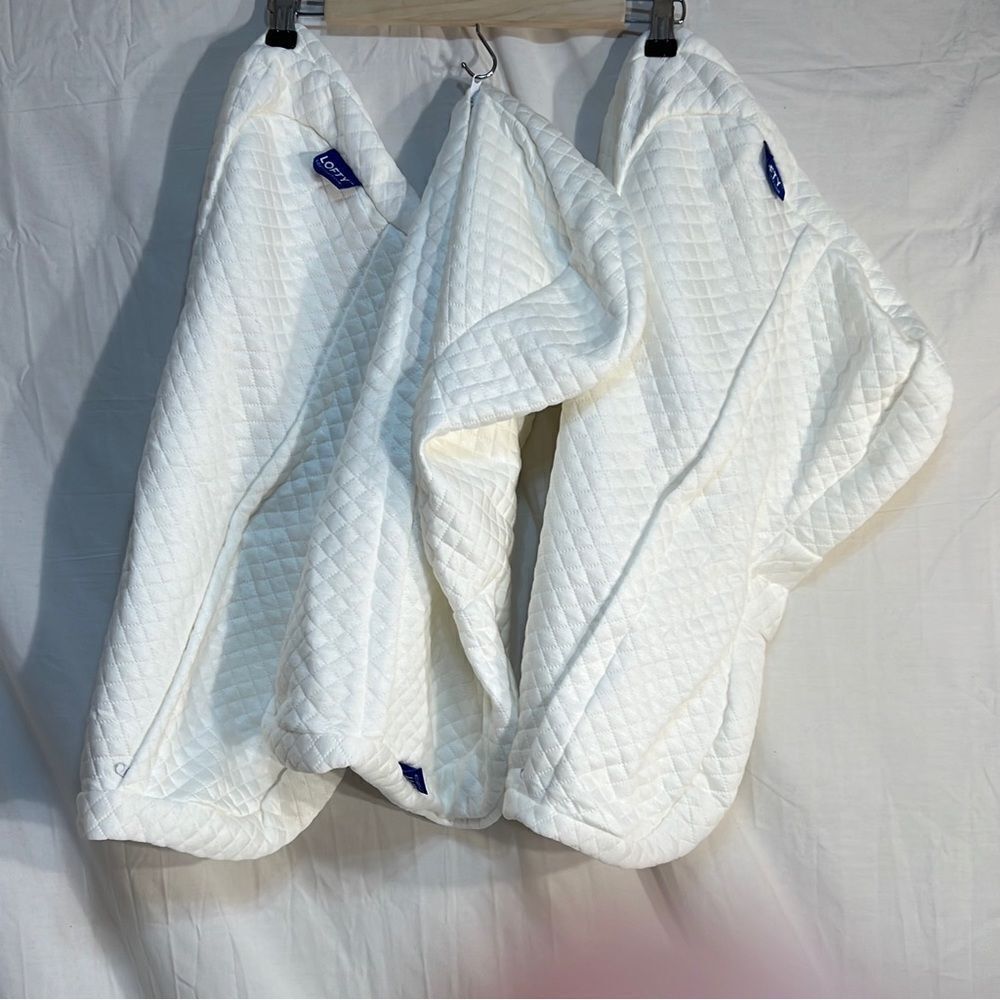 Lofty Sleep 3 ergonomic pillow case bundle-NWOT